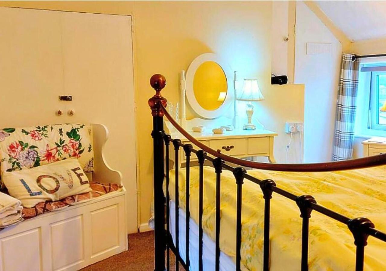Romantic Lakeside Cottage By The Beach! With Super Cosy Log Burner! The Perfect Escape To Your Home From Home By The Sea! So Relaxing - You Won'T Want To Leave! Pet Friendly! مابليتورب المظهر الخارجي الصورة