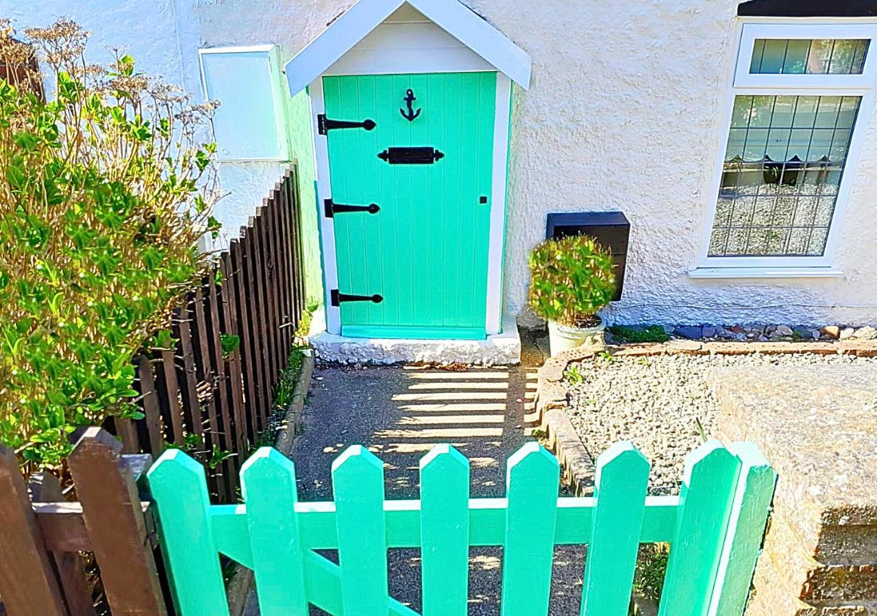Romantic Lakeside Cottage By The Beach! With Super Cosy Log Burner! The Perfect Escape To Your Home From Home By The Sea! So Relaxing - You Won'T Want To Leave! Pet Friendly! مابليتورب المظهر الخارجي الصورة